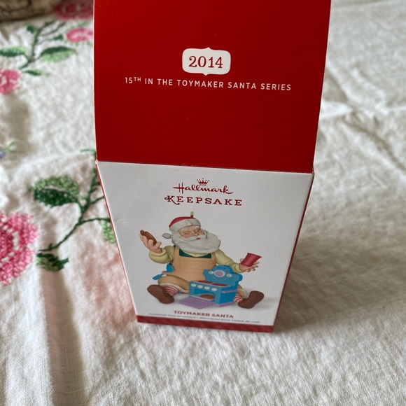 Hallmark’14 Toymaker Santa Series - Picture 5 of 13
